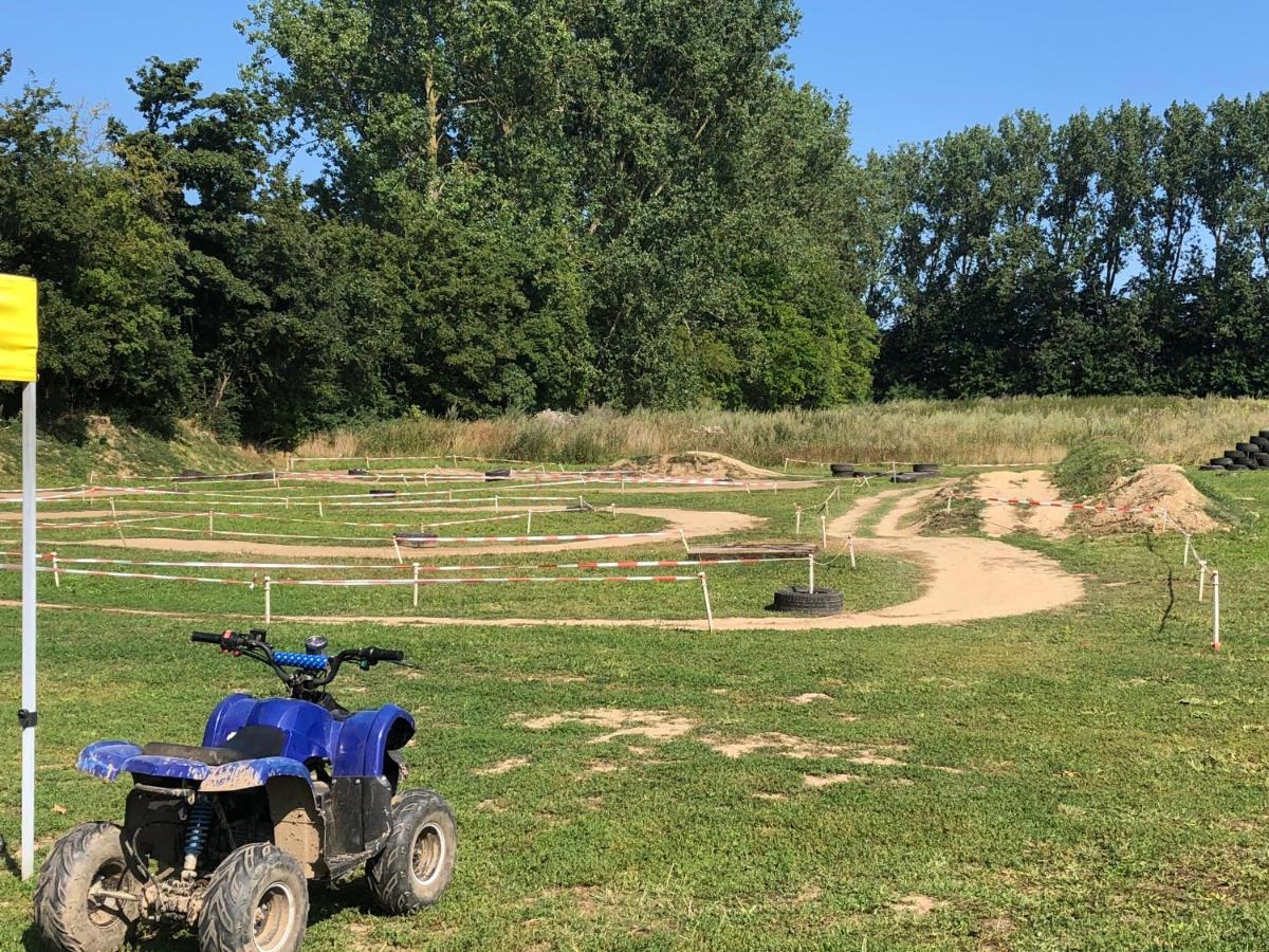 Zeltcamping im Offroadpark Ostsee inclusive Zelt Wischuer Buitenkant foto