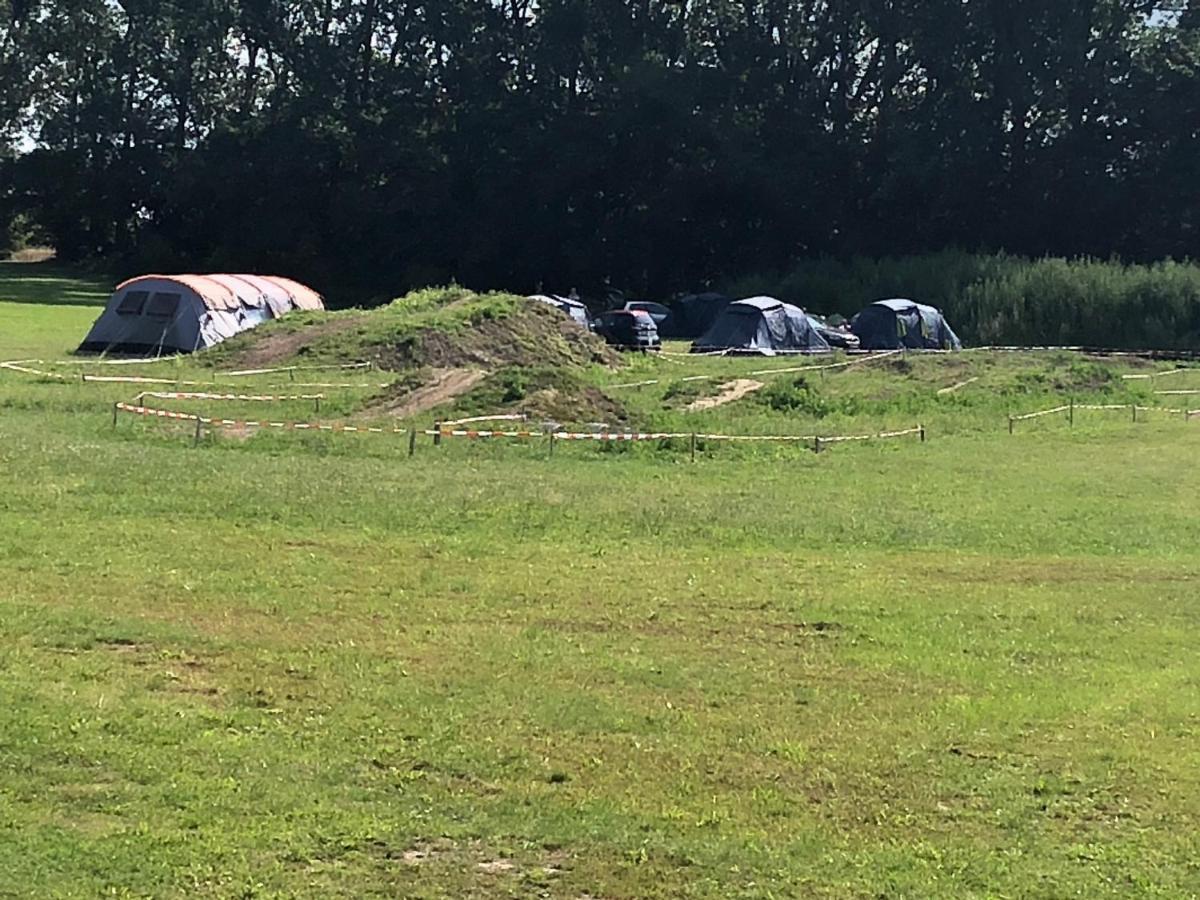 Zeltcamping im Offroadpark Ostsee inclusive Zelt Wischuer Buitenkant foto