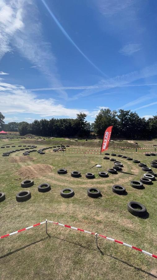 Zeltcamping im Offroadpark Ostsee inclusive Zelt Wischuer Buitenkant foto